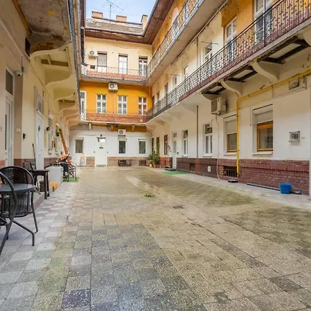 Apartment Cozy In Sip Str., Luna Budapest